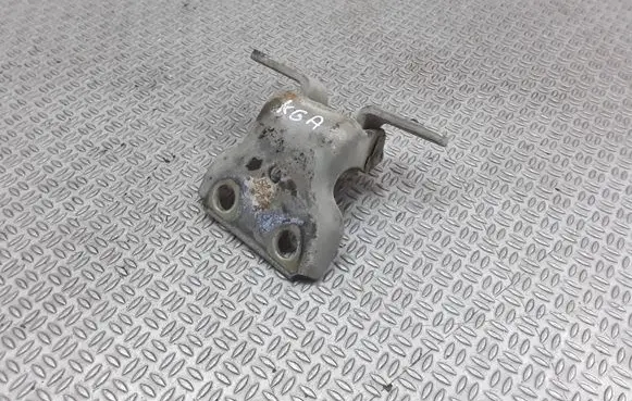 Suzuki Liana Rear door lower hinge