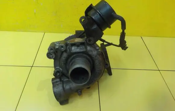 Opel Vivaro Turbo 54431014763