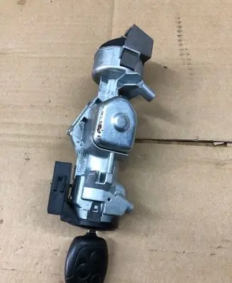 Ford Focus Ignition lock 3M513F880AC