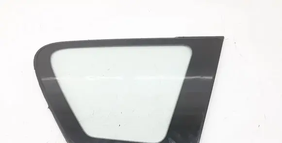 Toyota Avensis Verso Rear side window 43R005834