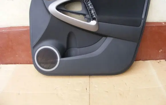 Toyota RAV 4 (XA30) Front door card panel trim