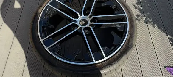 Porsche Taycan 9J1 R21 alloy rim 9J1601025CB