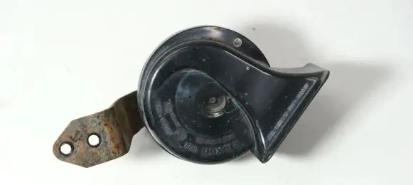 Audi A4 S4 B5 8D Horn signal 0092018