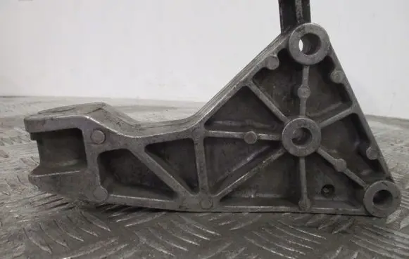 Opel Rekord Olympia Gearbox mounting bracket 13174501