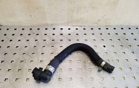 Volvo XC70 Engine coolant pipe/hose