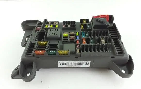 BMW X6 E71 Fuse module 6931687 KL7594