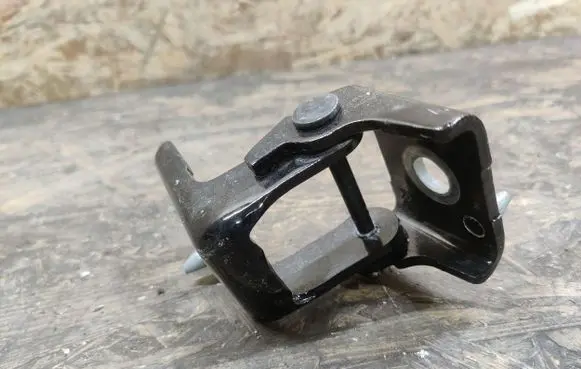 Citroen DS7 Crossback Rear door lower hinge 335T8