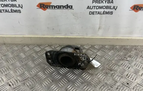 Opel Vivaro Engine mount bracket