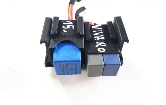 Opel Vivaro Fuse box set