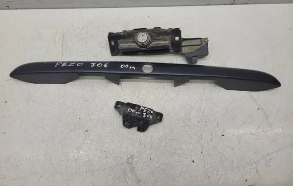 Peugeot 306 Loading door lock 