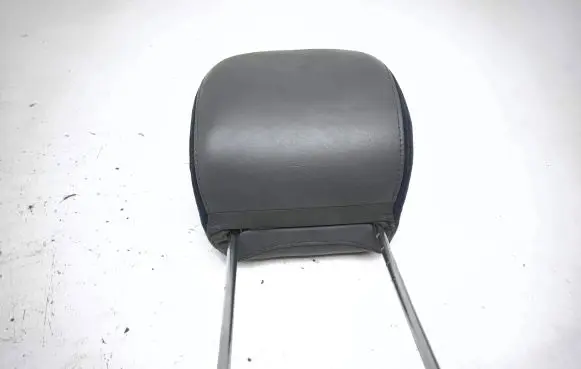 Chrysler 300 - 300C Front seat headrest 