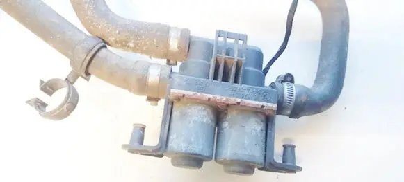 BMW 5 E39 Coolant heater control valve 8374995 1147412137