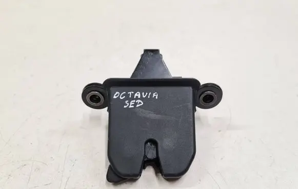 Skoda Octavia Mk2 (1Z) Tailgate/trunk/boot lock/catch/latch 1Z5827501C BN3C7