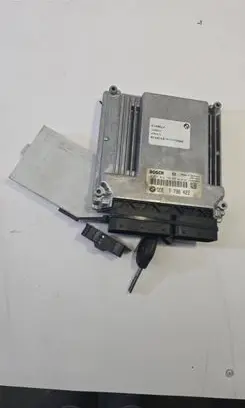 BMW 5 E60 E61 Engine control unit/module 0281012190 7798422