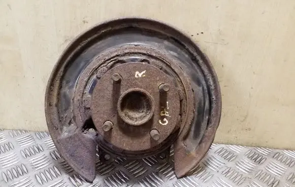 Toyota Corolla E120 E130 Rear wheel hub spindle/knuckle 