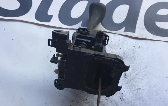 Mercedes-Benz E W124 Gear shifter/selector A1292670637 1292670637
