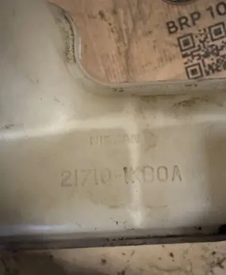 Nissan Juke I F15 Coolant expansion tank/reservoir 217101KB0A