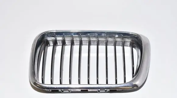 BMW 7 E38 Front bumper upper radiator grill