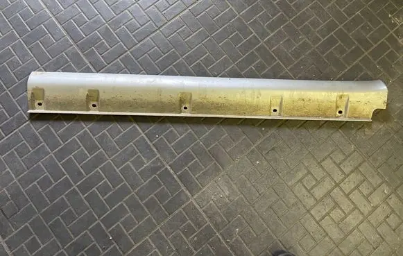 Toyota Land Cruiser (HDJ90) Sill 7580560020