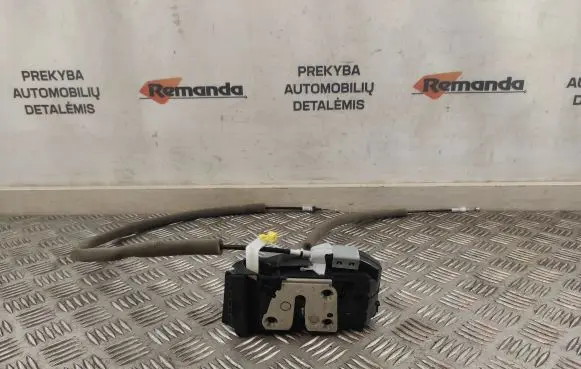 Renault Kadjar Front door lock