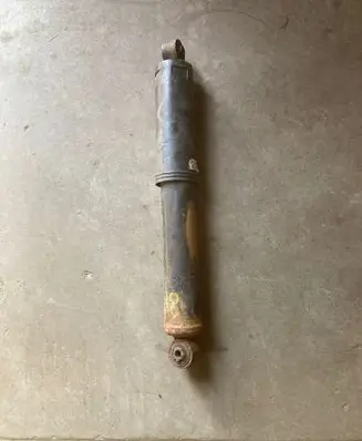 Chevrolet Captiva Rear shock absorber/damper 96863972 7HH24