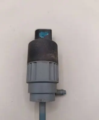 Nissan Qashqai Windscreen/windshield washer pump 28920JD00A