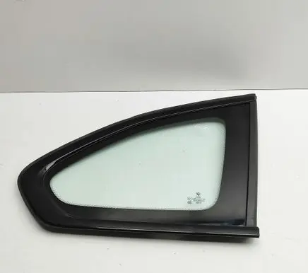 BMW X1 F48 F49 Rear side window 7406870