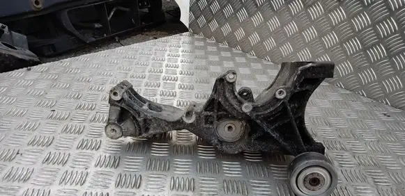 Audi A6 S6 C6 4F Generator/alternator bracket 