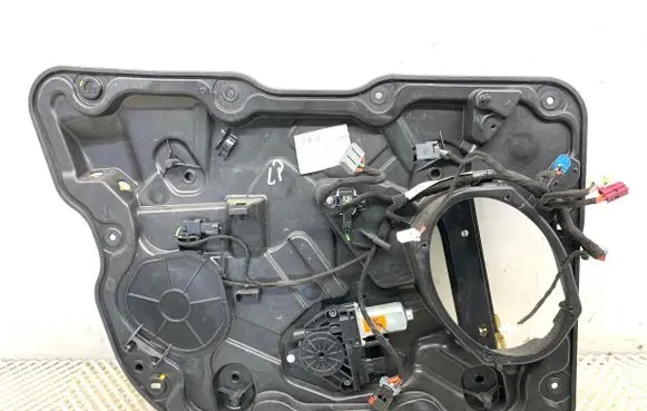 Jeep Grand Cherokee Front door window regulator with motor 