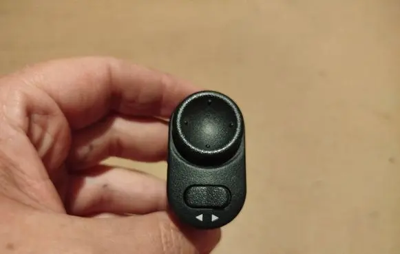 Opel Corsa D Wing mirror switch 09226861 2369T