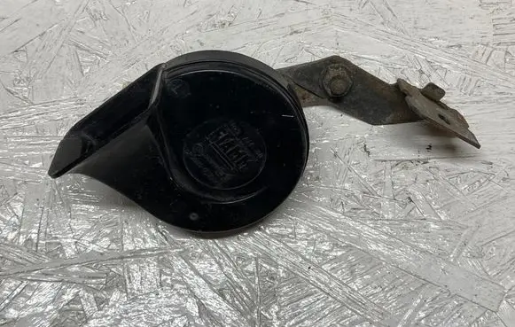 Ford Mondeo MK II Horn signal 35717