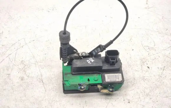 Volvo S80 Front door lock 8650548