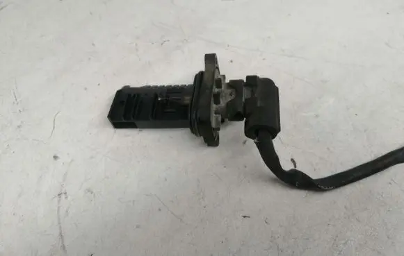 BMW 5 F10 F11 Mass air flow meter 0281006092 8506408