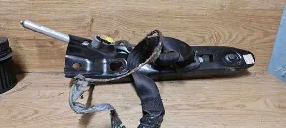 Volvo V50 Front seatbelt 80930070