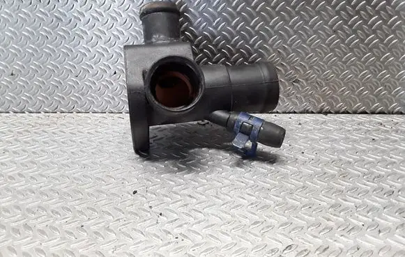 Volkswagen Polo III 6N 6N2 6NF Engine coolant pipe/hose