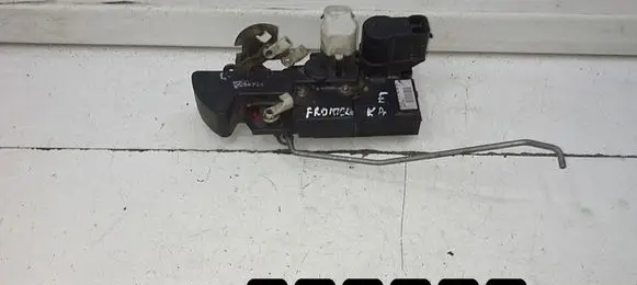 Opel Frontera B Front door lock 16637561