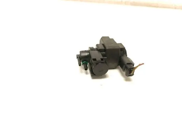BMW 1 F20 F21 Turbo solenoid valve 7599547