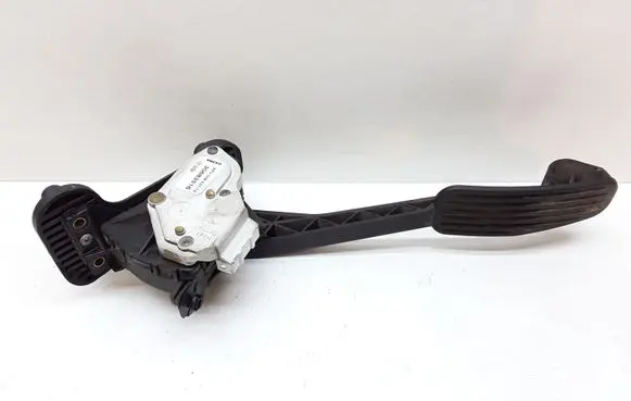 Volvo V70 Accelerator throttle pedal 6PV00853712 30683516