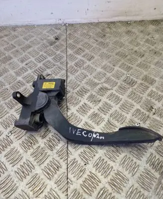 Iveco Daily 3rd gen Accelerator throttle pedal 504061734 0281002632