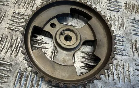 Citroen C4 I Picasso Camshaft pulley/ VANOS 9657477580