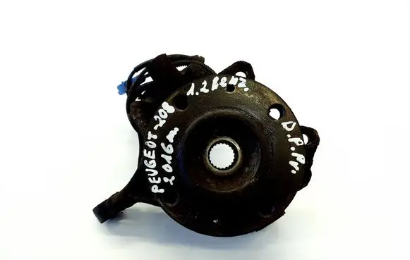 Peugeot 208 Front wheel hub