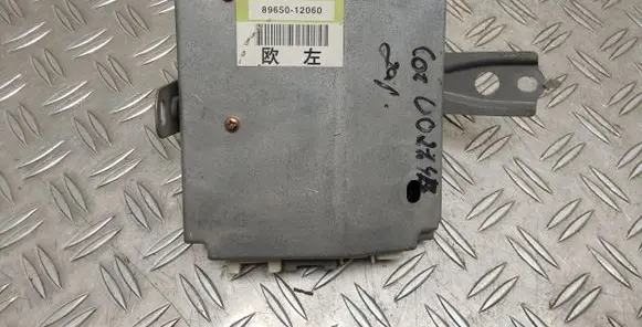 Toyota Corolla E120 E130 Power steering control unit/module 8965012060