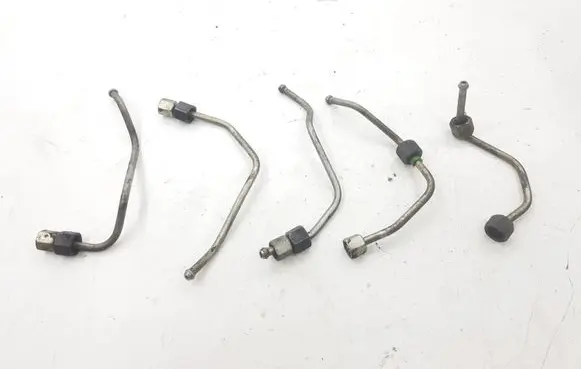 Fuel injector supply line/pipe