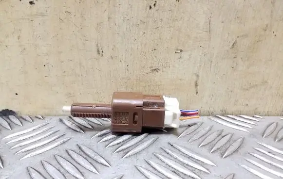 Nissan Qashqai Brake pedal sensor switch