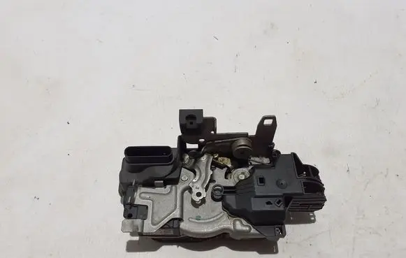 Volvo XC90 Rear door lock 31349897