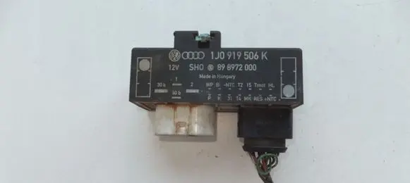 Audi A6 S6 C4 4A Coolant fan relay 1J0919506K