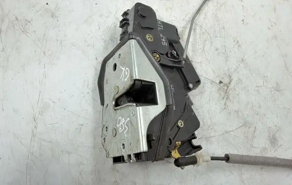 BMW 3 E46 Rear door lock 