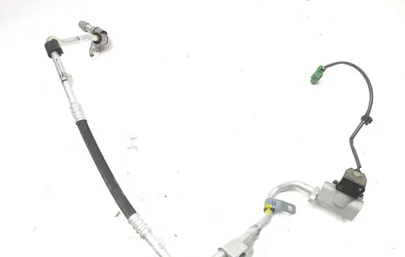 Renault Kangoo II Air conditioning (A/C) pipe/hose 924483942R