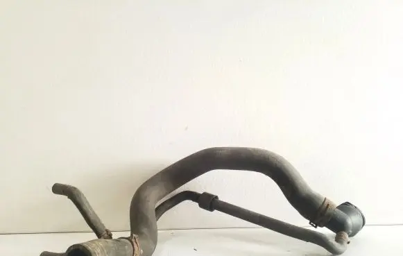 Coolant pipe/hose