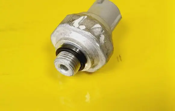 Honda Civic Air conditioning (A/C) pressure sensor 